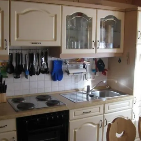 In Ruhiger Lage, Mit Balkon Und Grosser Terrasse Casa vacanze